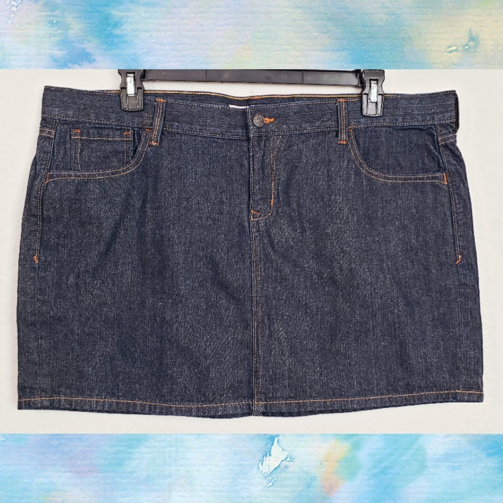 SOLD-Old Navy Dark Denim / Jean Skirt